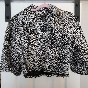 Torrid Leopard print bolero size 1